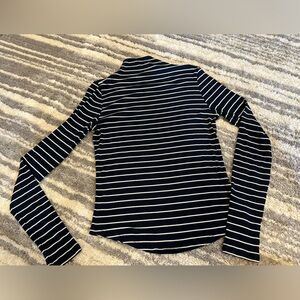 American  Eagle long sleeve